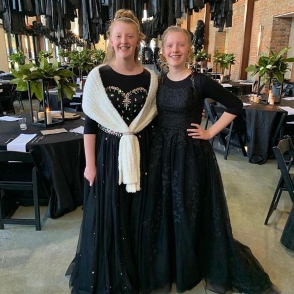 Meet your Posher, Kylie - Picture 1 of 1